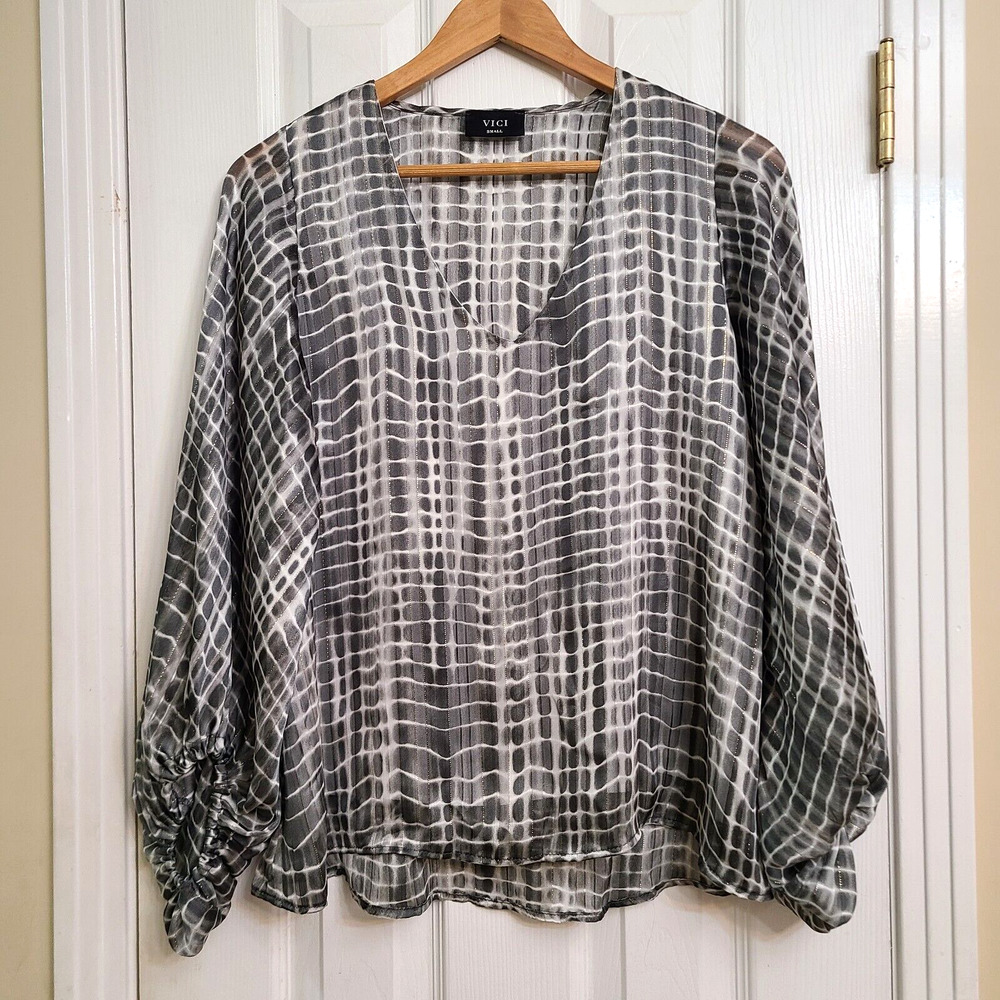 Vici Tyche Balloon Sleeve Blouse Green White Gold Metallic Stripes Size Small